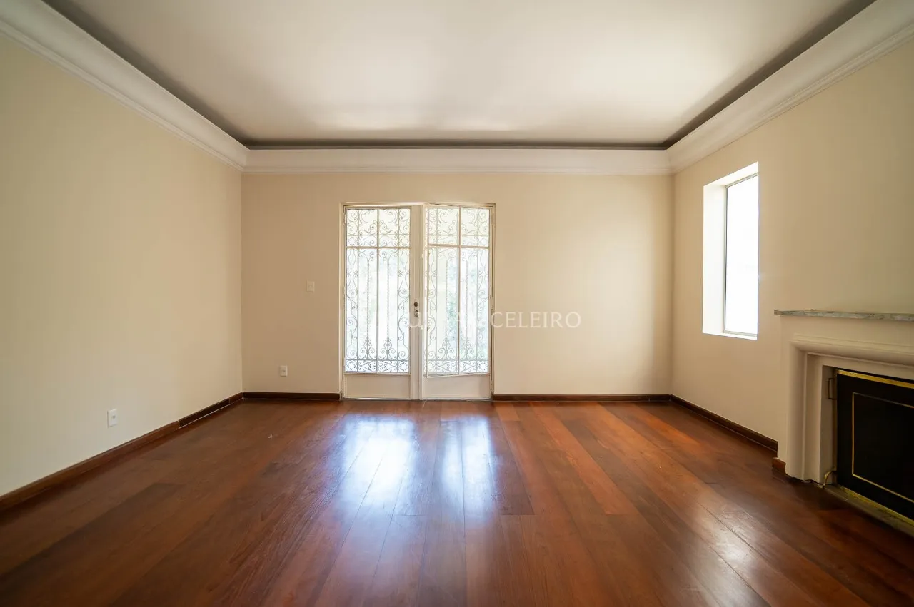 Casa ampla no Jardim Paulista. – CA0846