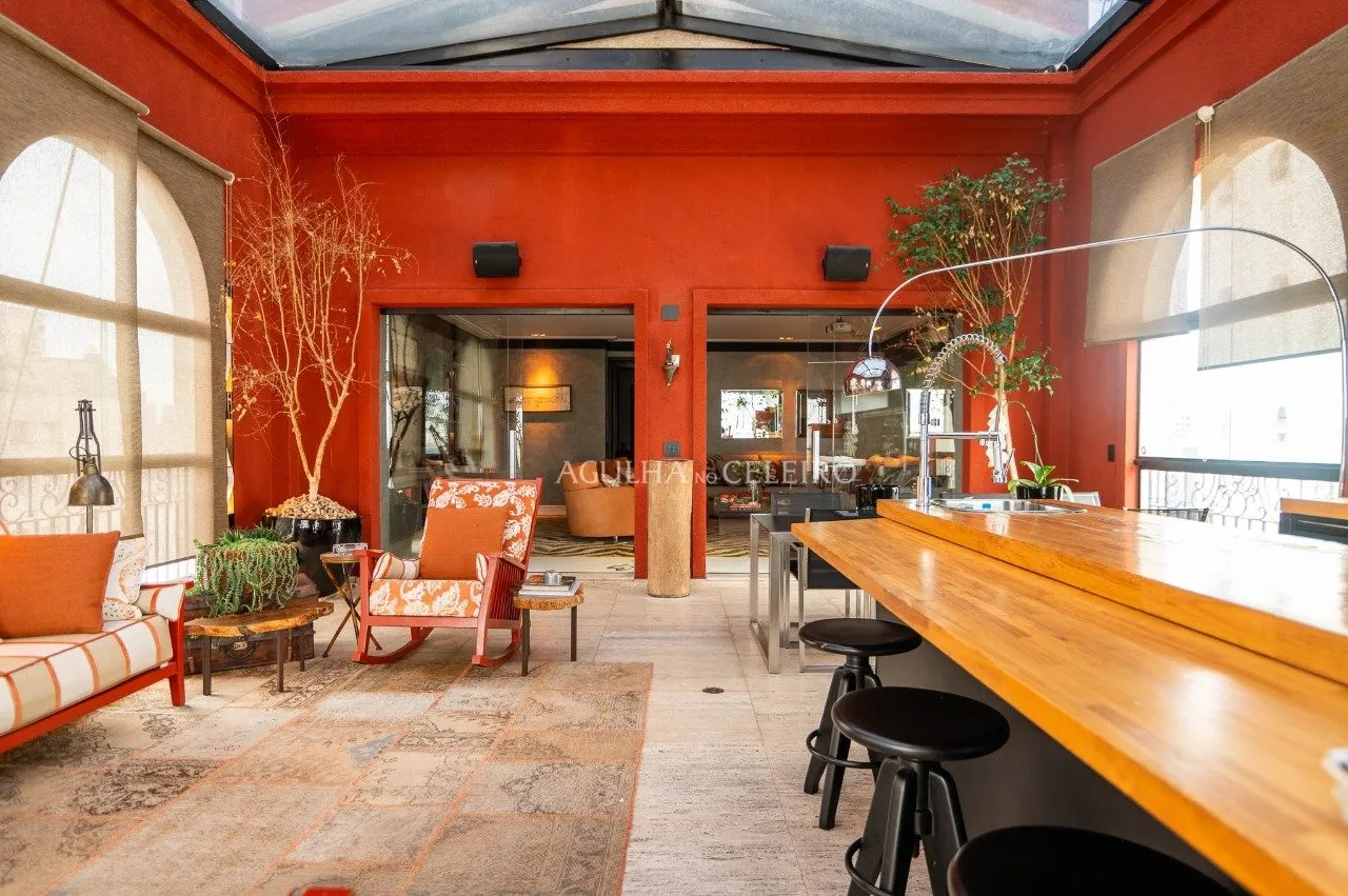 Cobertura deslumbrante em prédio cobiçado, no miolo do Jardim América. – CO0835