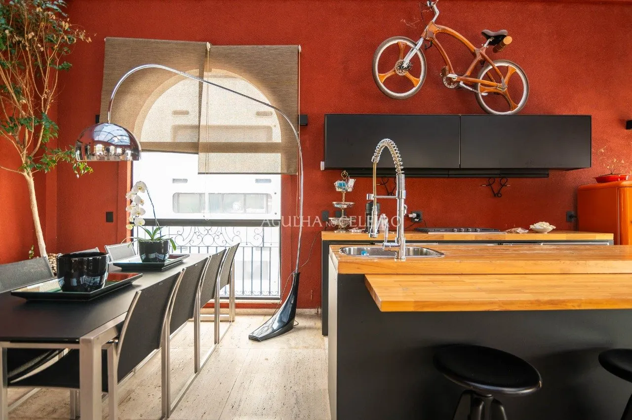 Cobertura deslumbrante em prédio cobiçado, no miolo do Jardim América. – CO0835