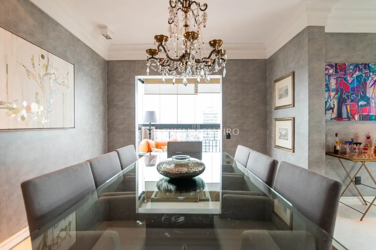 Cobertura deslumbrante em prédio cobiçado, no miolo do Jardim América. – CO0835