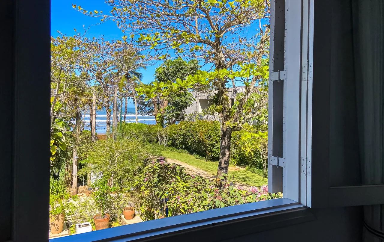 para-acordar-com-o-som-das-ondas-casa-super-charmosa-em-condominio-pe-na-areia-na-praia-da-baleia-18231-17