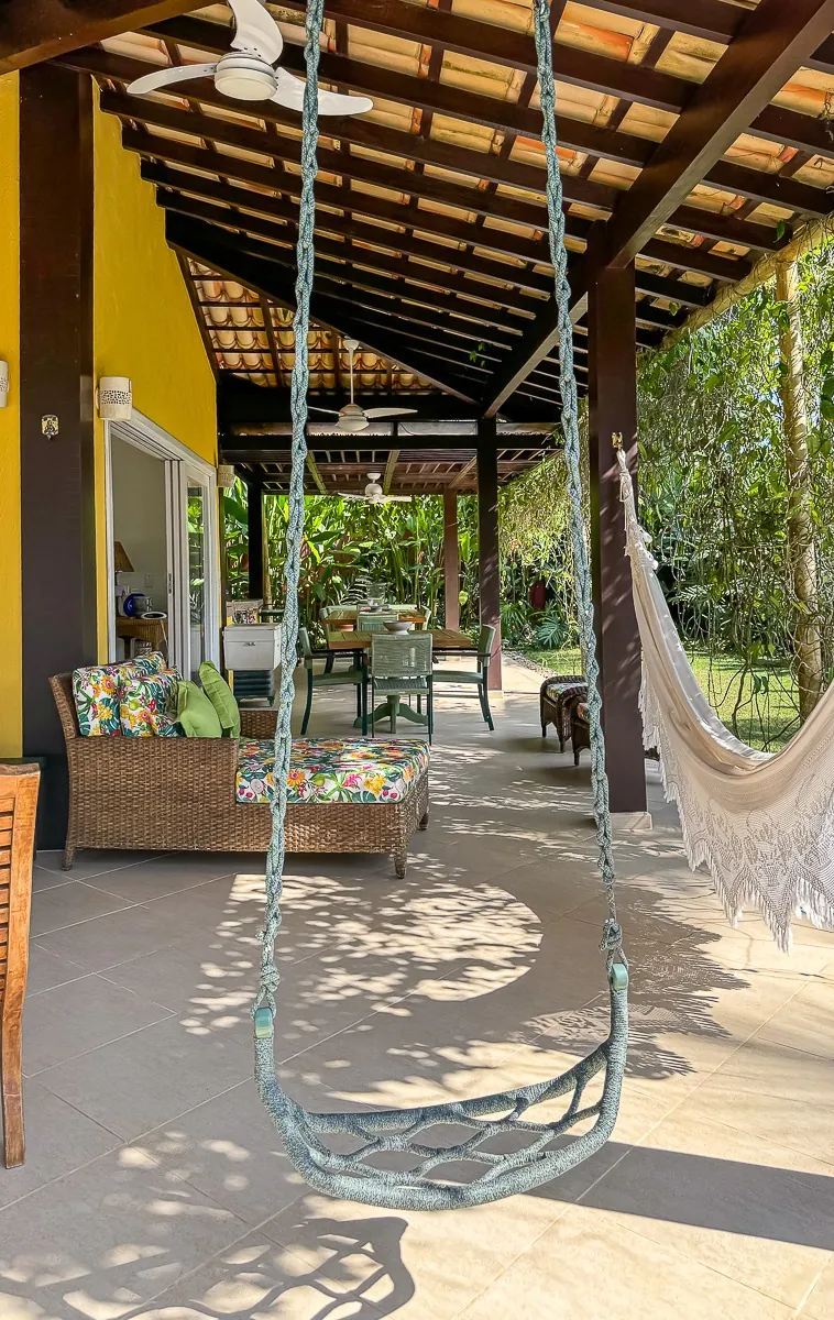 uma-casa-perfeita-na-praia-da-baleia-com-piscina-e-jardim-ha-poucos-passos-da-praia-18220-9