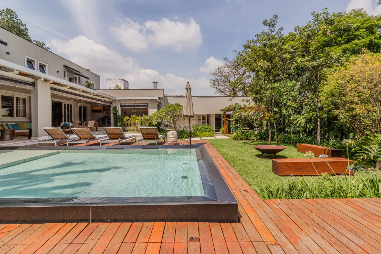 casa-rodeada-de-verde-para-venda-no-cidade-jardim-18366-3