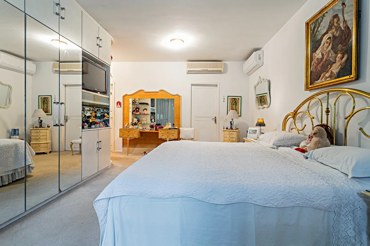 casa-terrea-com-amplo-jardim-e-espaco-gourmet-em-rua-tranquila-18420-15