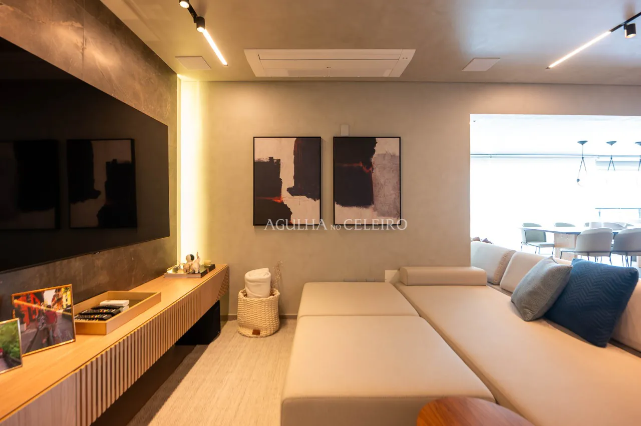 Apartamento maravilhoso com varanda gourmet à venda em Moema – 15575