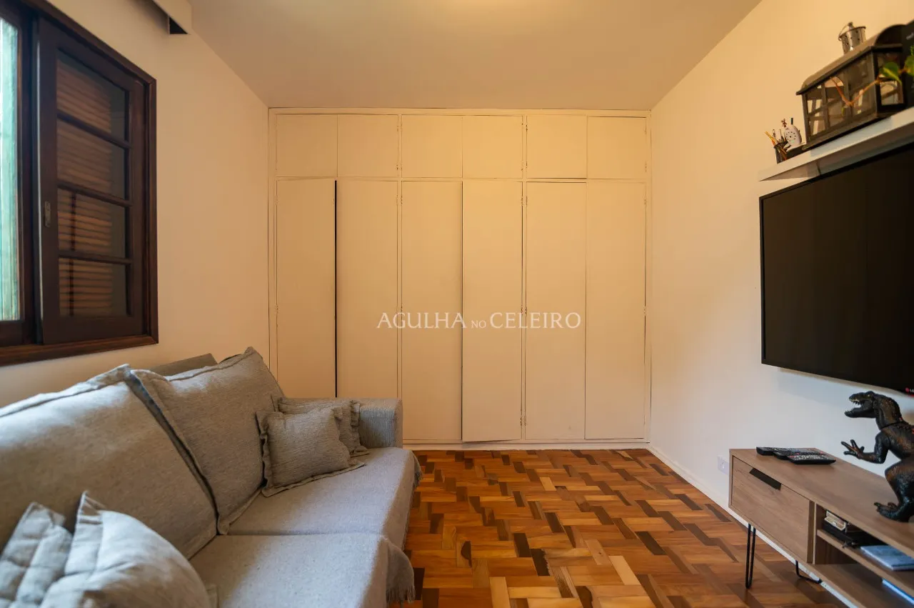 LInda casa estilo anos 70 – 18112