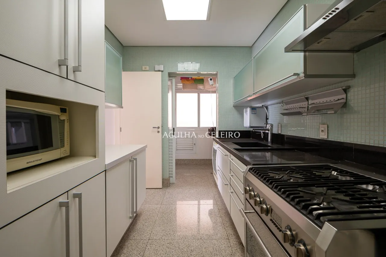 Apartamento à venda em prédio com Lazer no Jardim América. – 18297