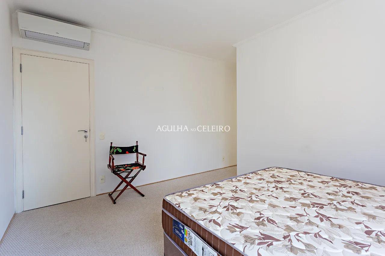 Apartamento espaçoso e iluminado à venda no Itaim Bibi – 18323