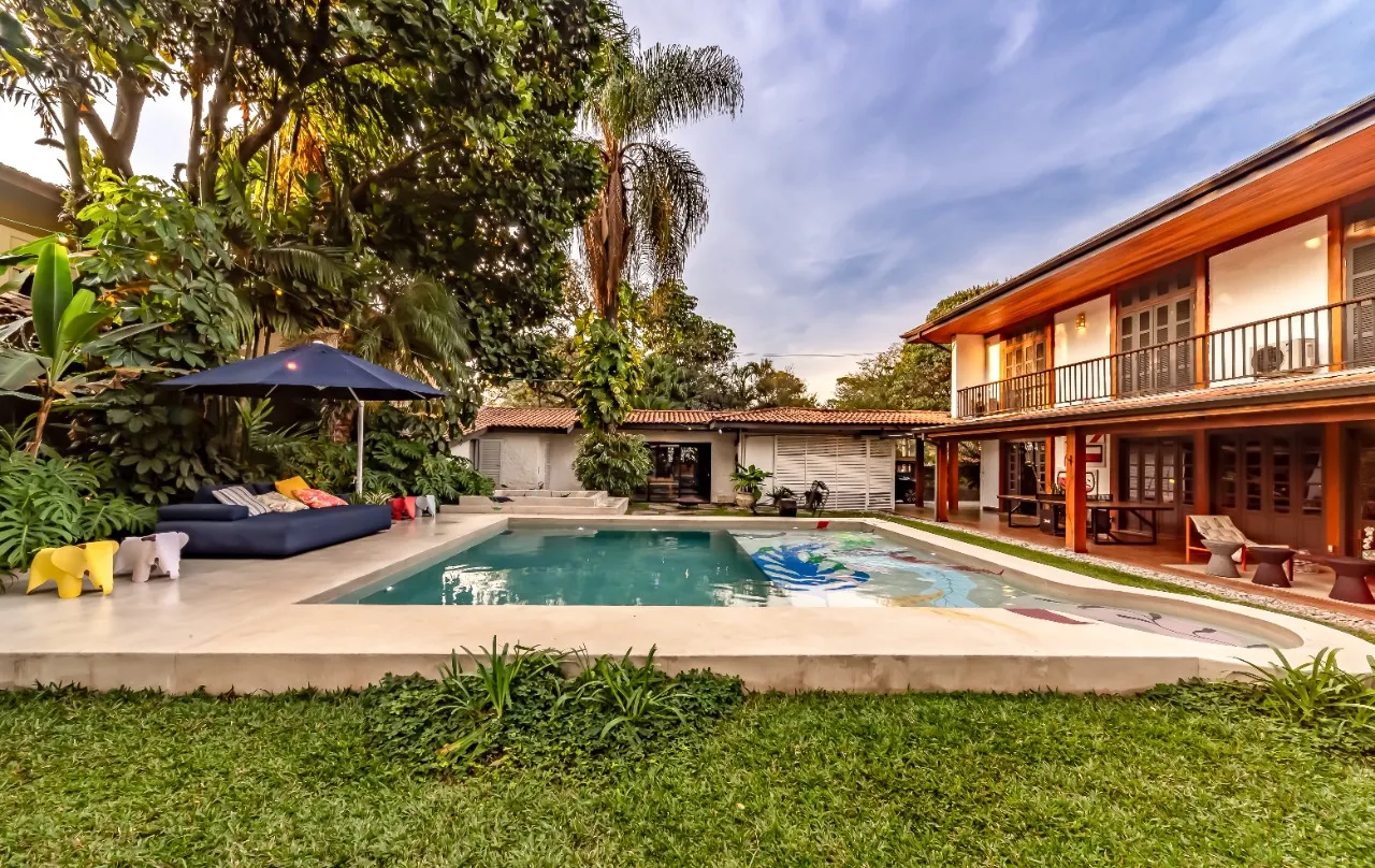 Casa em Alto de Pinheiros perfeita para relaxar e receber amigos, com terreno generoso e muito verde – 18352 - IMG_0104