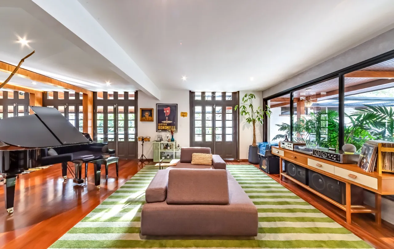 Casa em Alto de Pinheiros perfeita para relaxar e receber amigos, com terreno generoso e muito verde – 18352 - IMG_0030