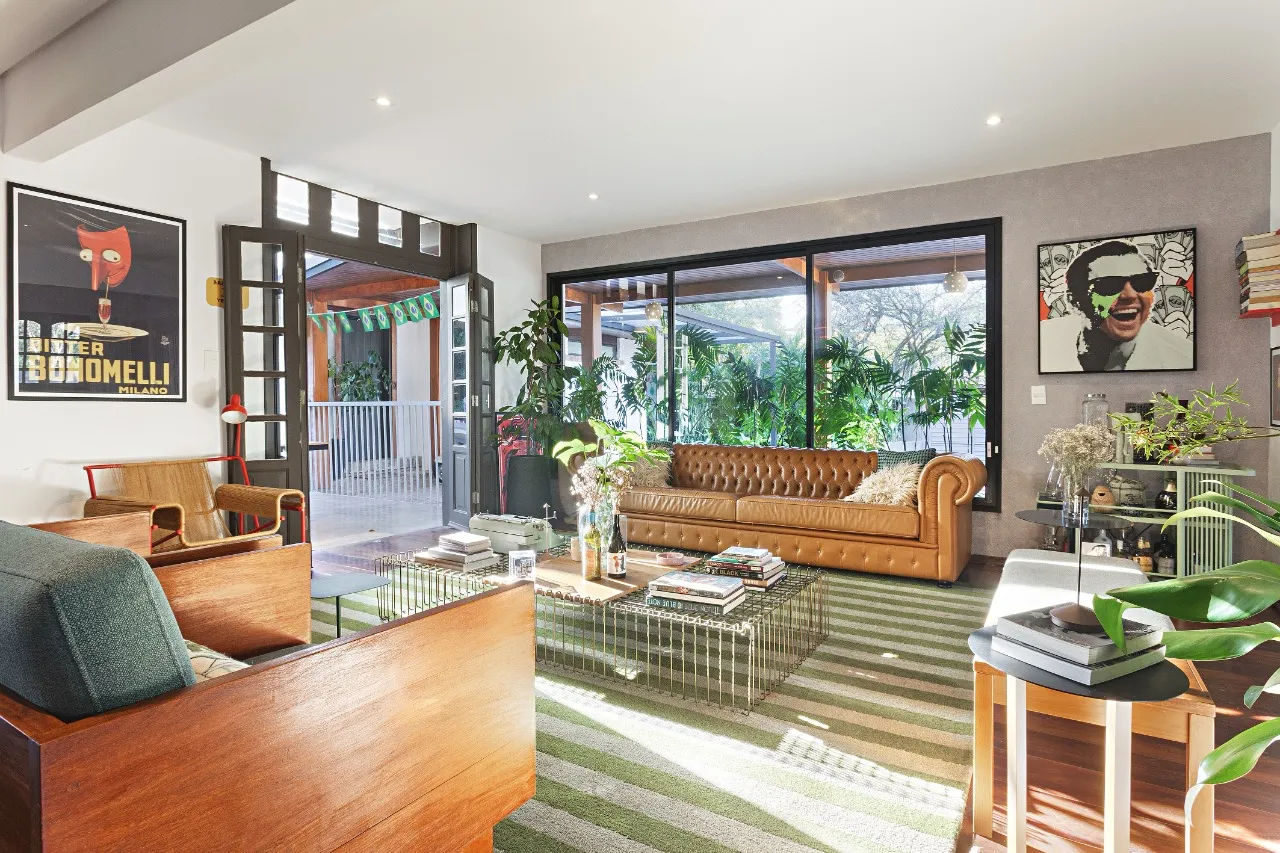 Casa em Alto de Pinheiros perfeita para relaxar e receber amigos, com terreno generoso e muito verde – 18352