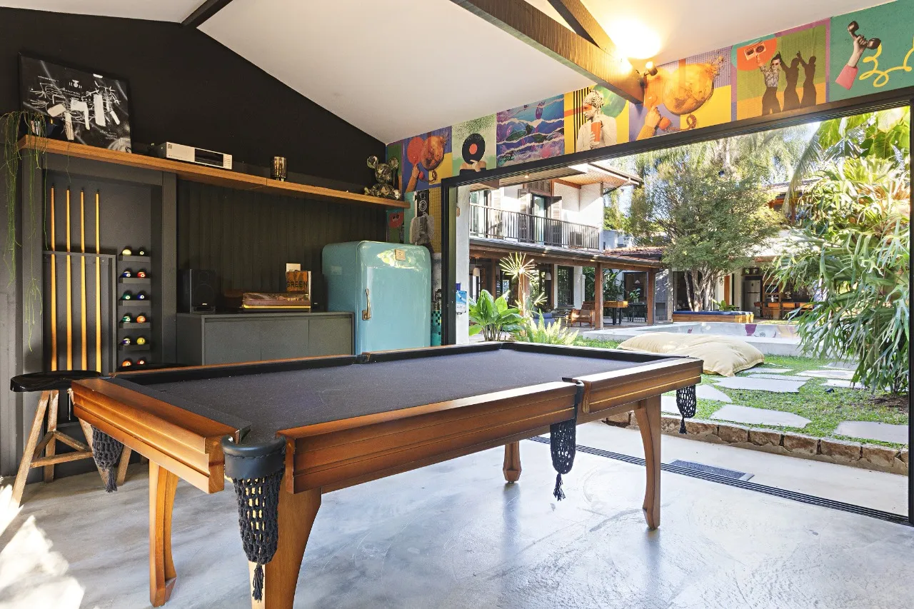Casa em Alto de Pinheiros perfeita para relaxar e receber amigos, com terreno generoso e muito verde – 18352