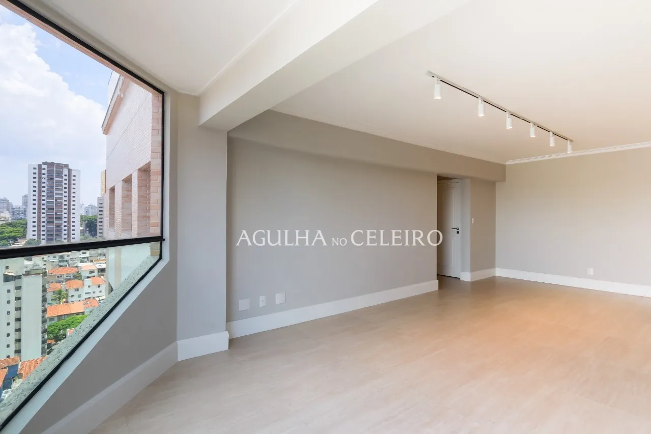 Cobertura reformada à venda em Perdizes. – 18363