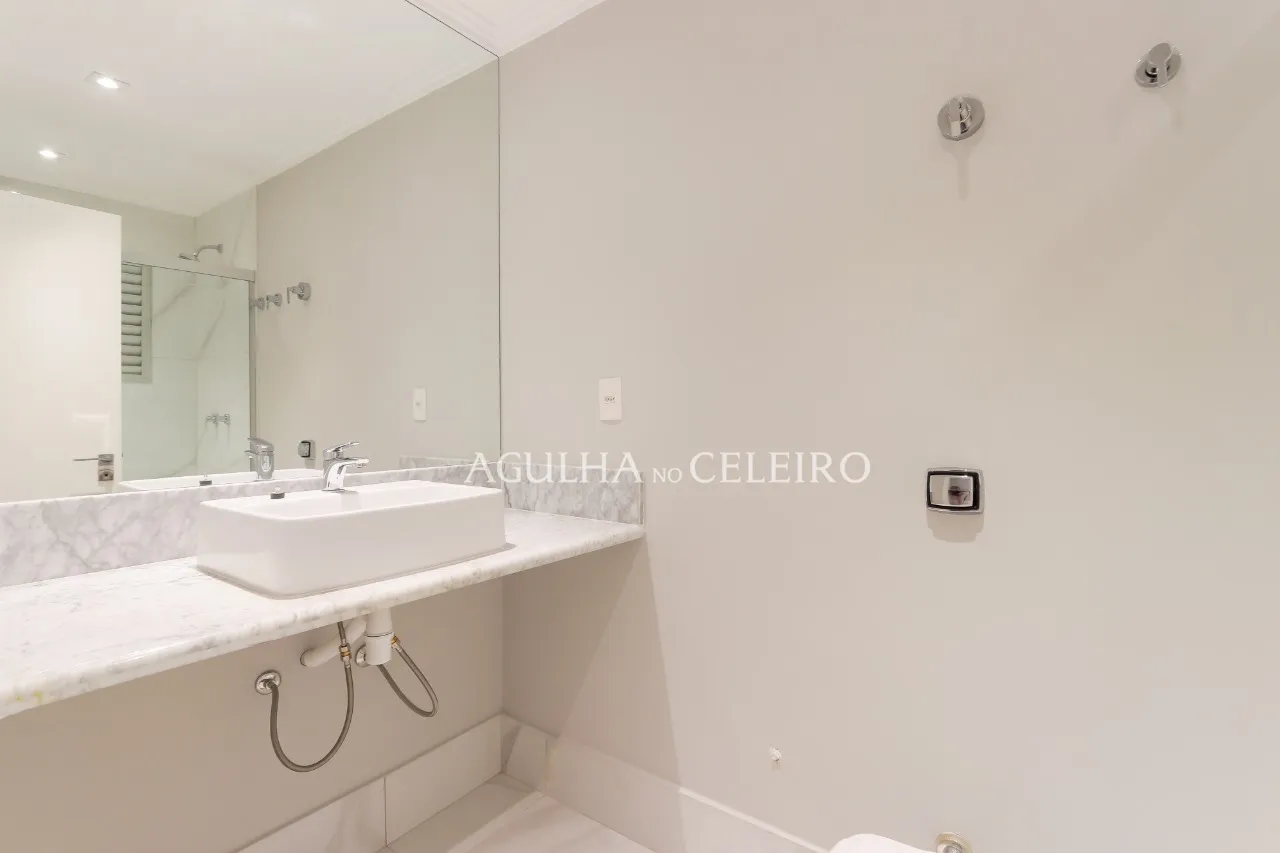 Cobertura reformada à venda em Perdizes. – 18363