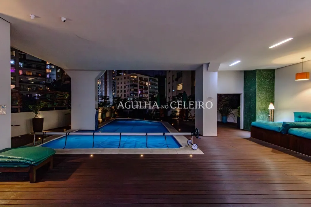 Cobertura totalmente reformado com vista eterna. – 18392