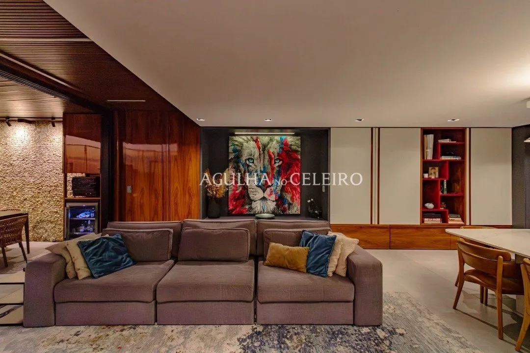 Cobertura totalmente reformado com vista eterna. – 18392