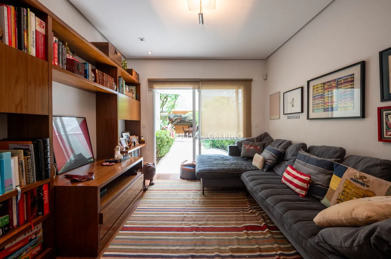 Casa encantadora à venda no Jardim Lusitânia – 18429