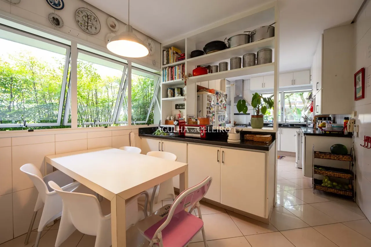 Casa encantadora à venda no Jardim Lusitânia – 18429