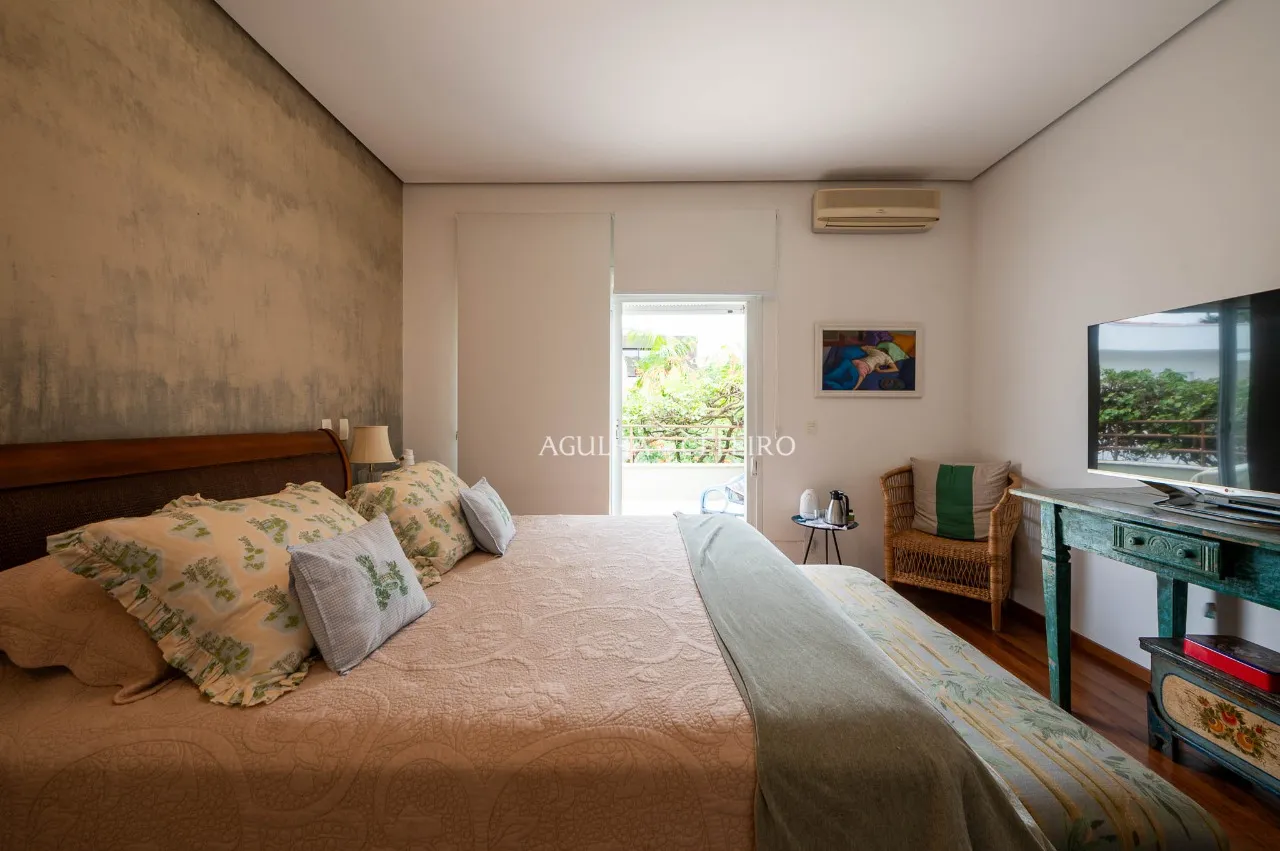 Casa encantadora à venda no Jardim Lusitânia – 18429