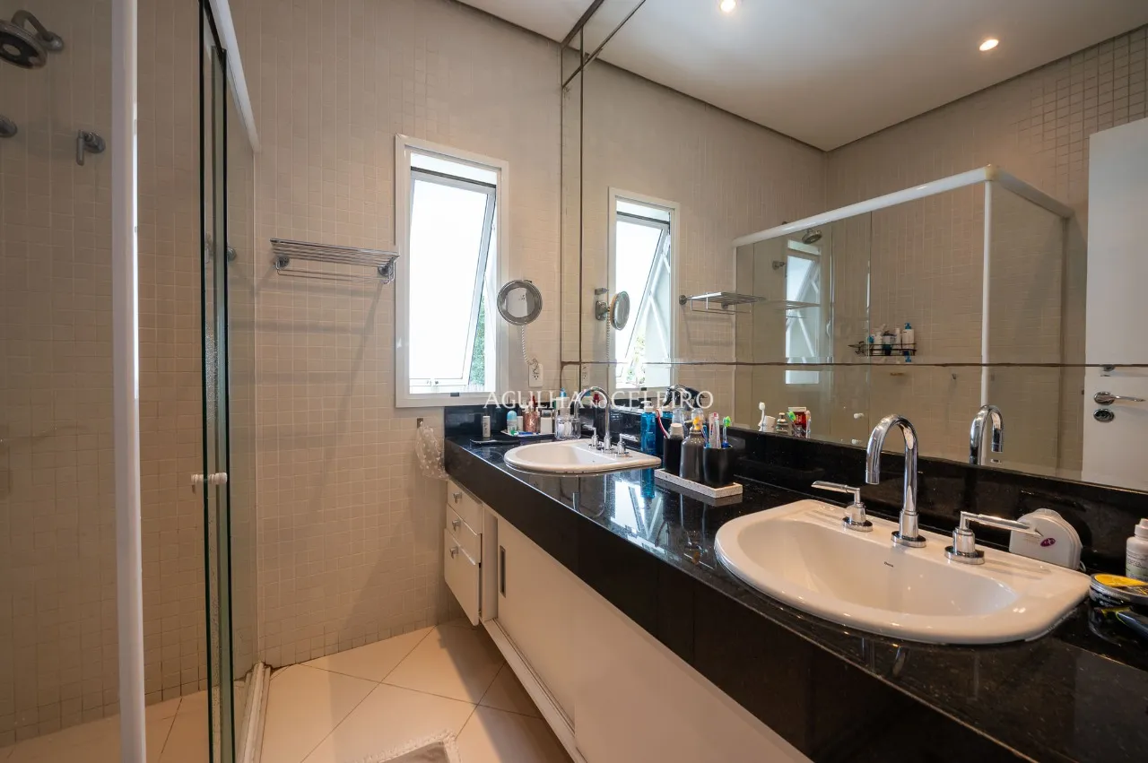 Casa encantadora à venda no Jardim Lusitânia – 18429