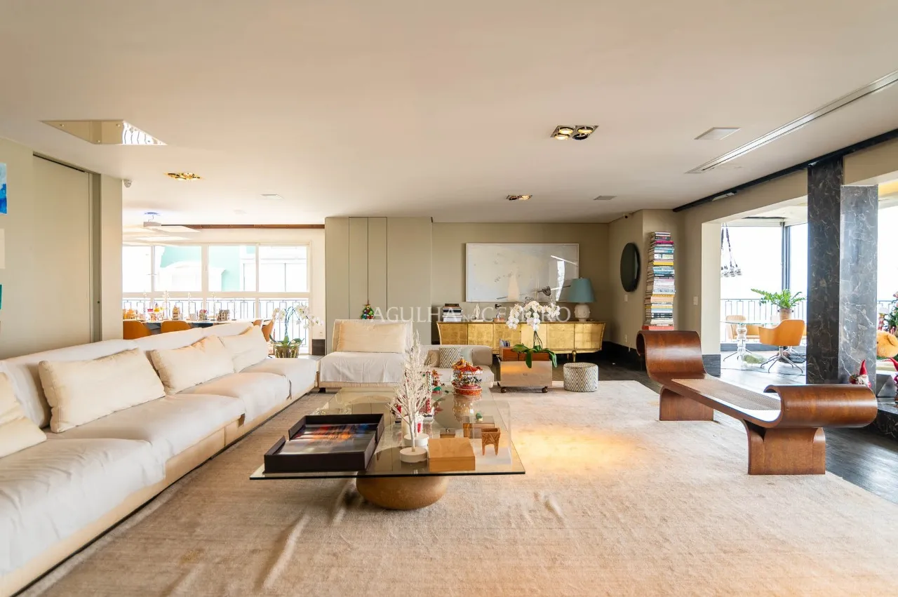 Triplex Singular à venda na Vila Nova Conceição – 8812