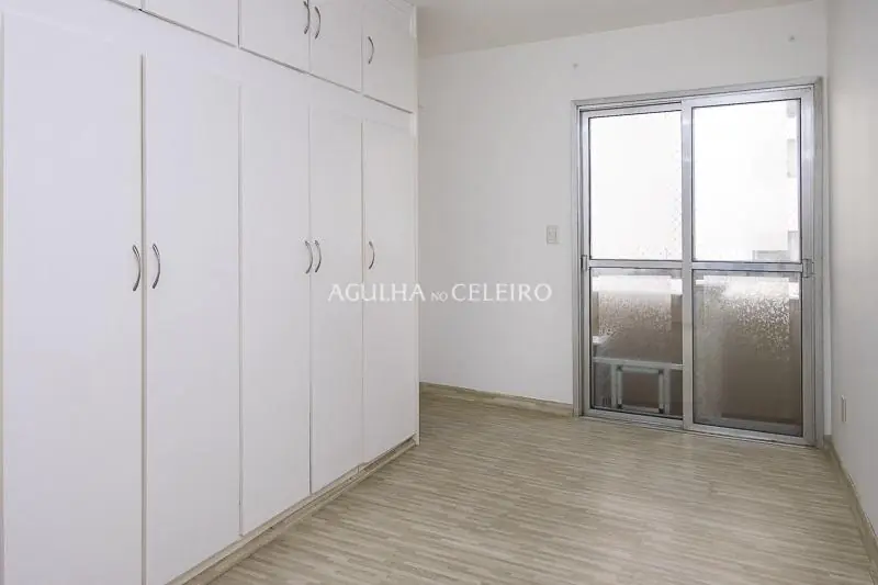 Apartamento com localização privilegiada rua tranquila e arborizada. – AP5995