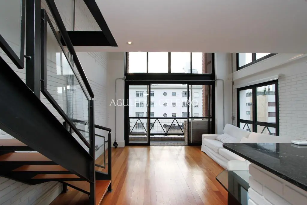 Apartamento à venda em prédio cobiçado do Jardim America. – AP7428