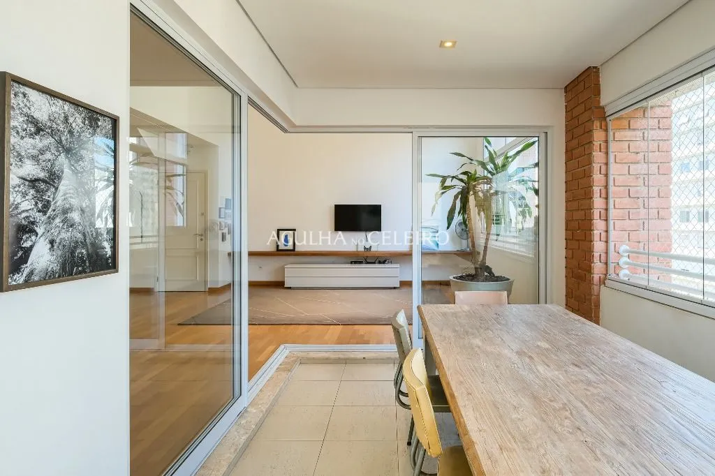 Lazer completo em duplex imperdível totalmente reformado à venda em Pinheiros. – AP7577