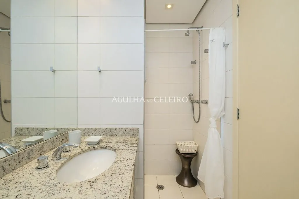 Lazer completo em duplex imperdível totalmente reformado à venda em Pinheiros. – AP7577