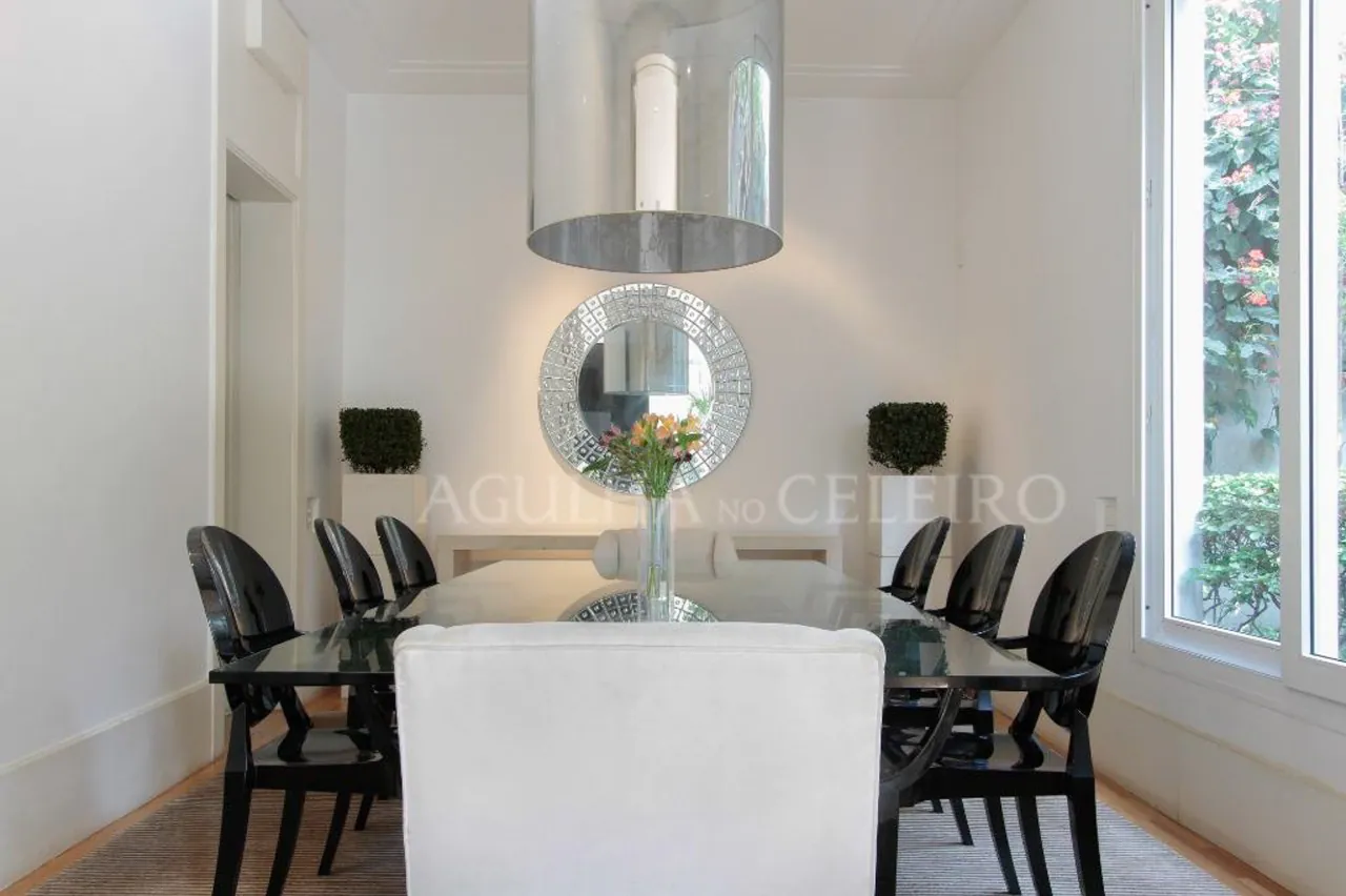 Casa familiar em localização privilegiada à venda no Jardim Paulistano. – CA0366