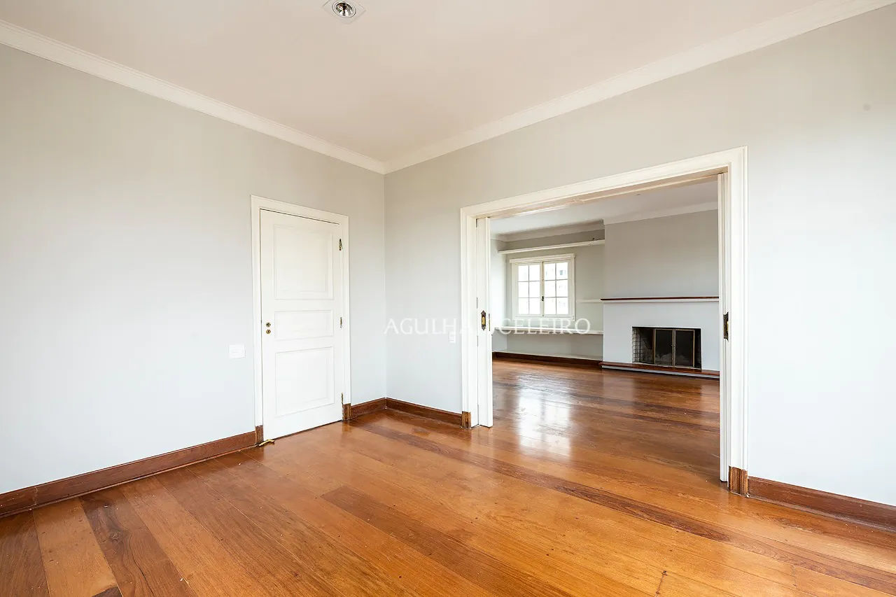 Cobertura duplex com terraço bárbaro à venda no Jardim America. – CO0078