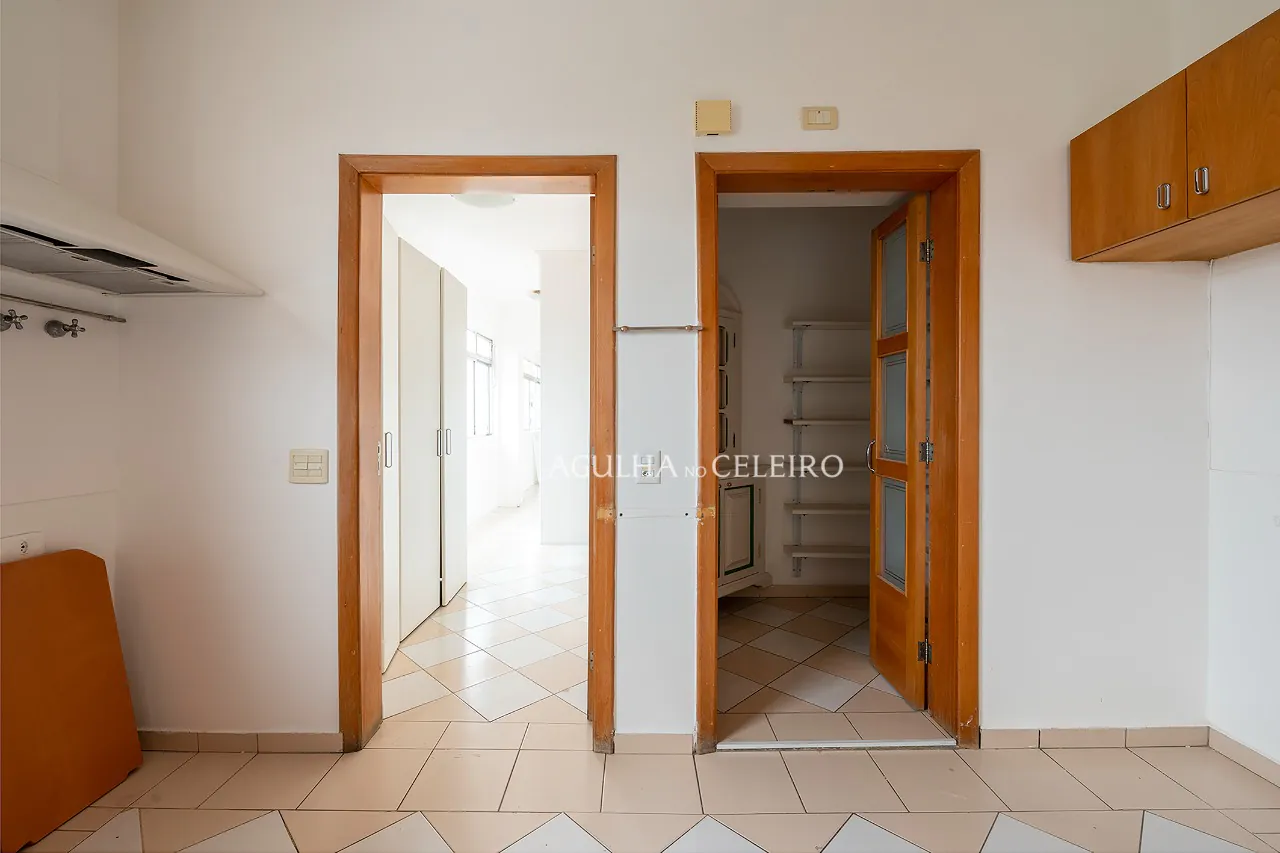 Cobertura duplex com terraço bárbaro à venda no Jardim America. – CO0078