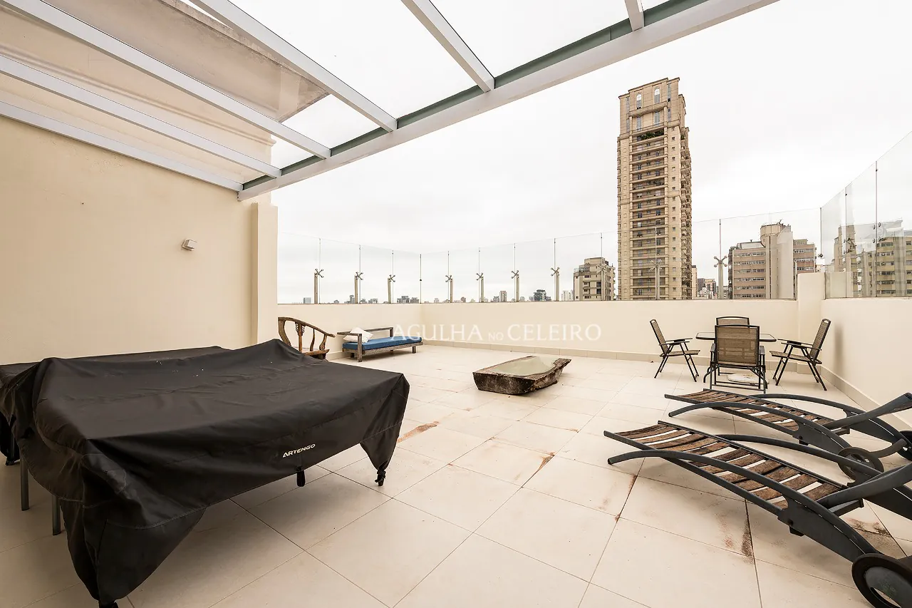 Cobertura duplex com terraço bárbaro à venda no Jardim America. – CO0078