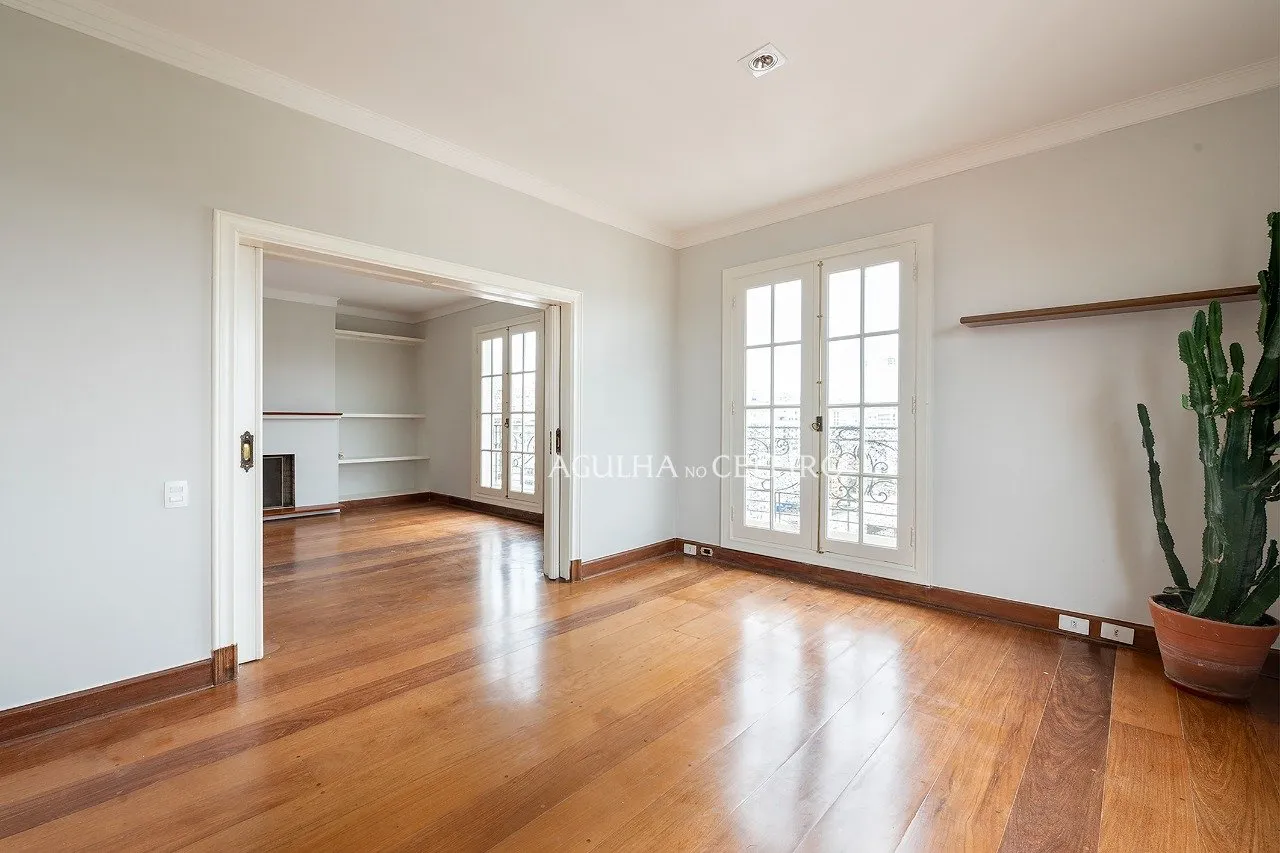 Cobertura duplex com terraço bárbaro à venda no Jardim America. – CO0078