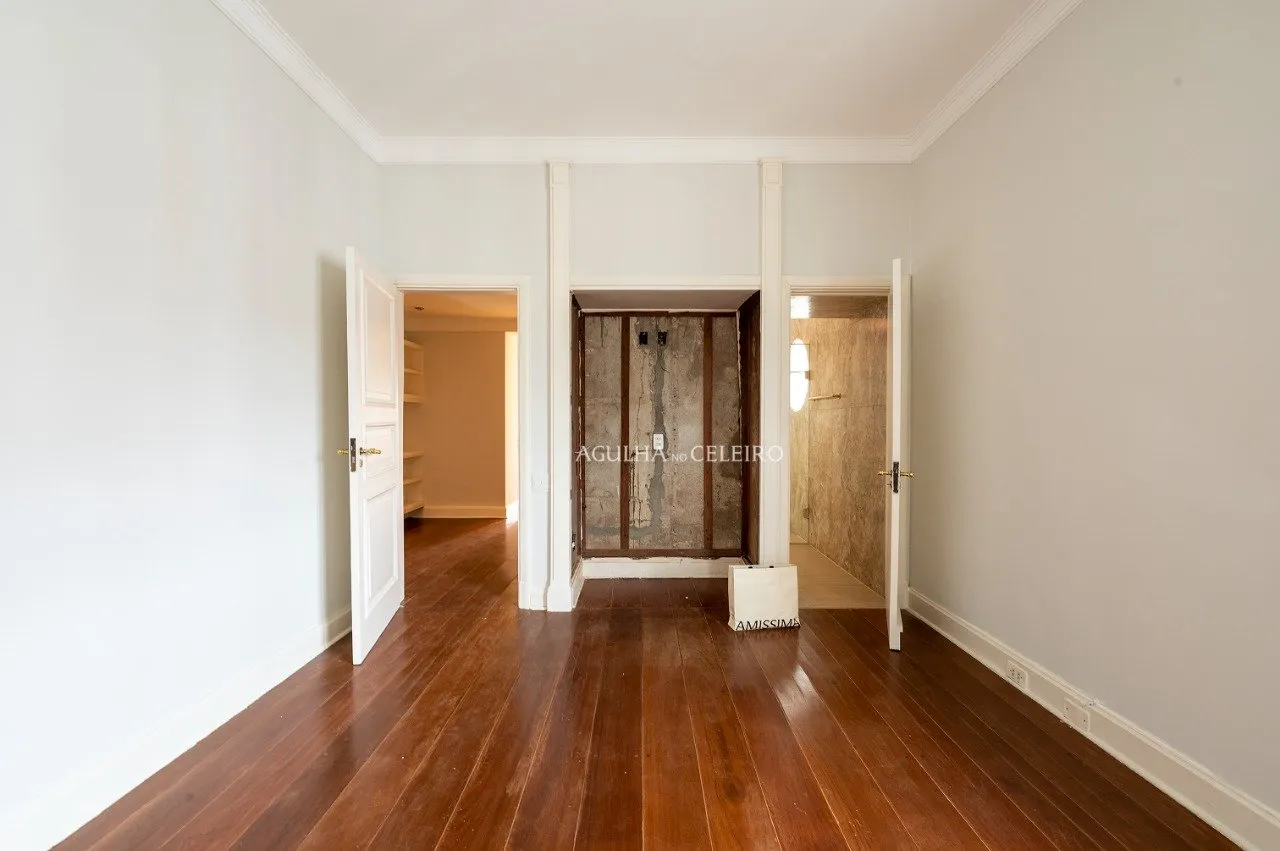 Cobertura duplex com terraço bárbaro à venda no Jardim America. – CO0078