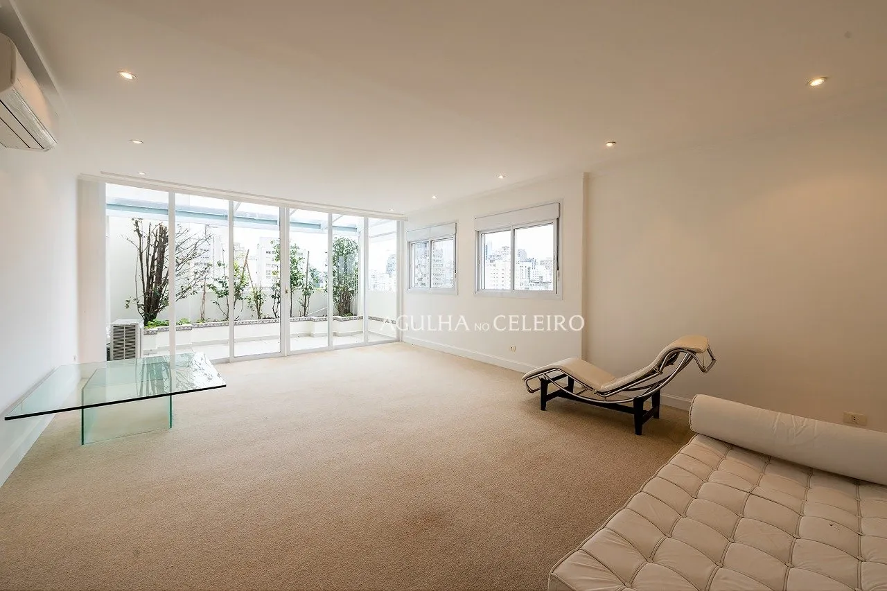 Cobertura duplex com terraço bárbaro à venda no Jardim America. – CO0078