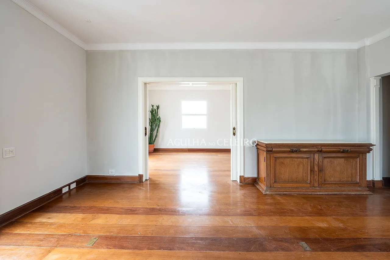 Cobertura duplex com terraço bárbaro à venda no Jardim America. – CO0078