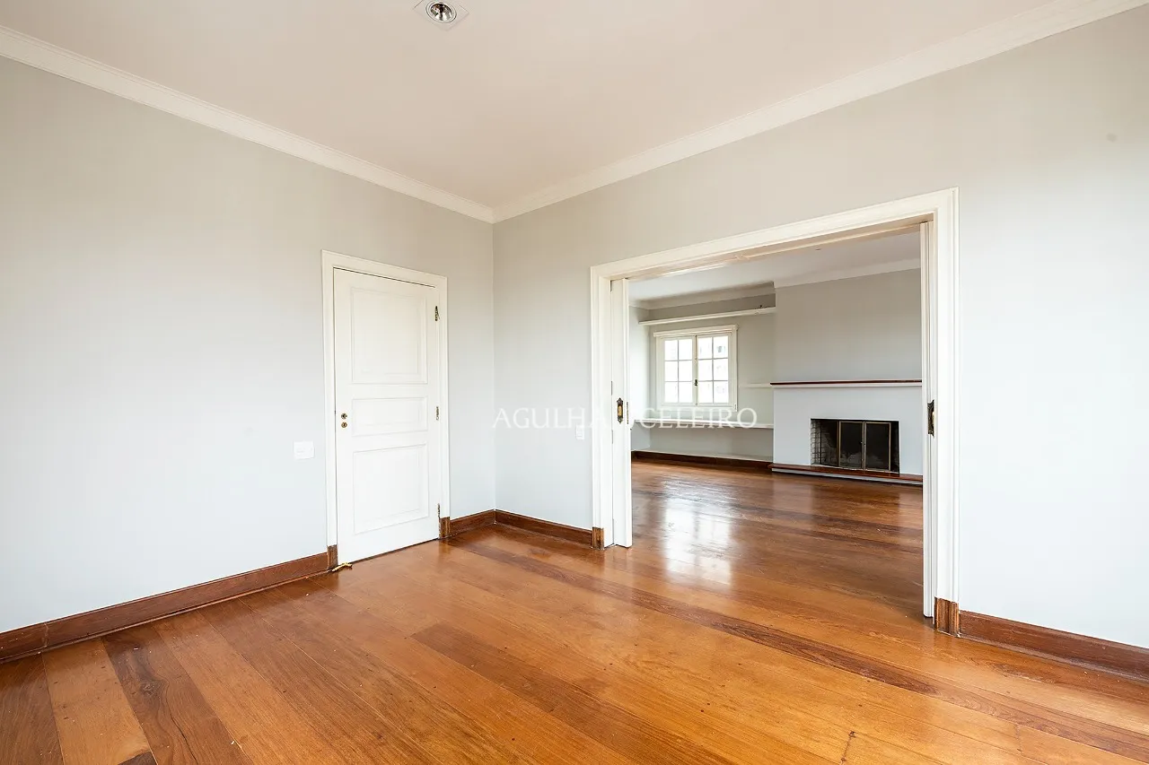 Cobertura duplex com terraço bárbaro à venda no Jardim America. – CO0078