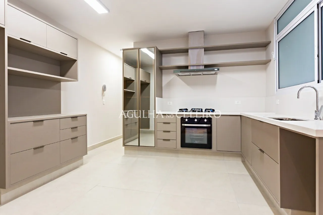 imovel-incrivel-disponivel-em-uma-rua-charmosa-e-tranquila-no-itaim-bibi-18433-7