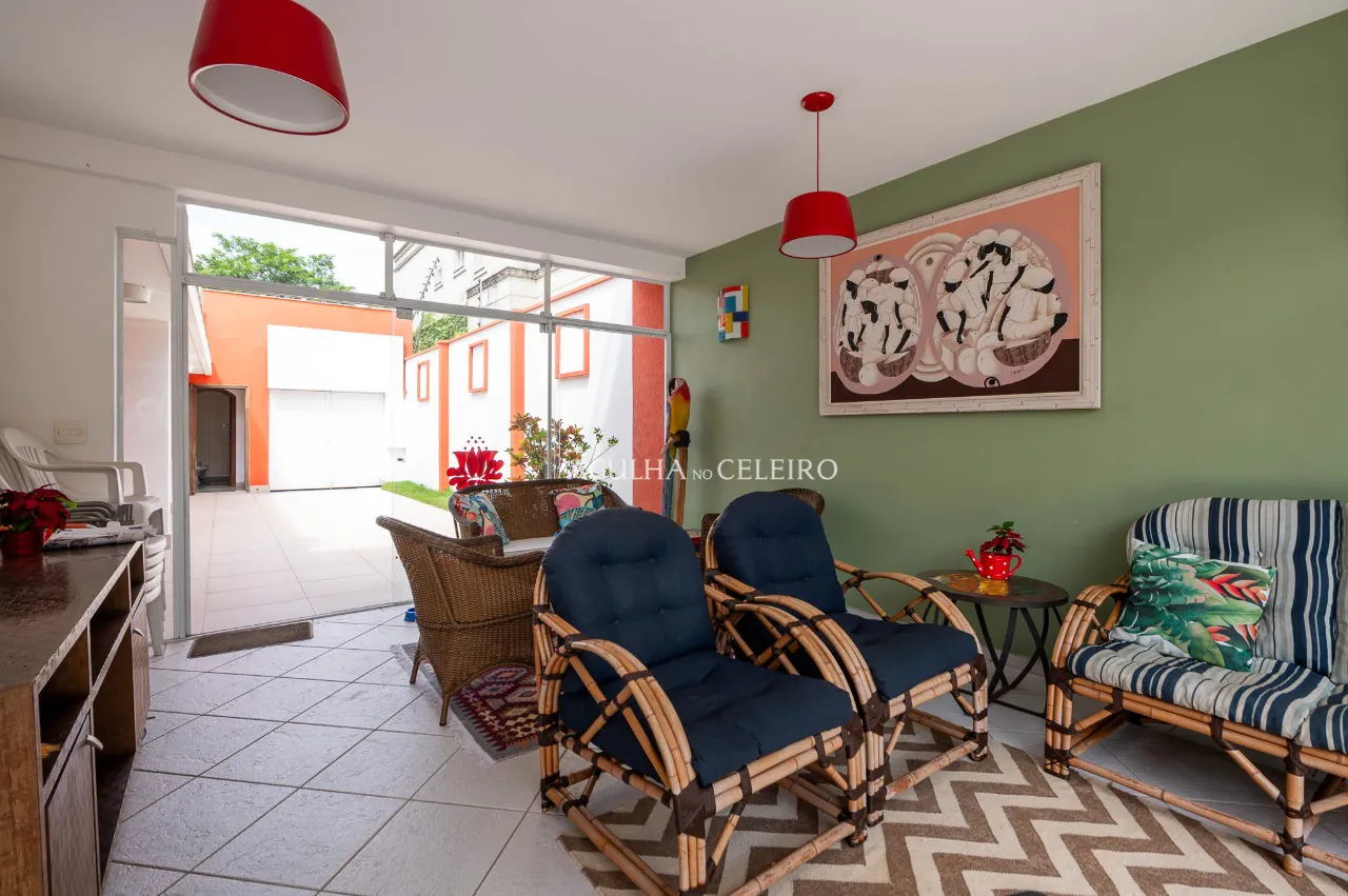 linda-casa-com-design-sofisticado-e-ambientes-integrados-para-seu-conforto-e-lazer-17724-20