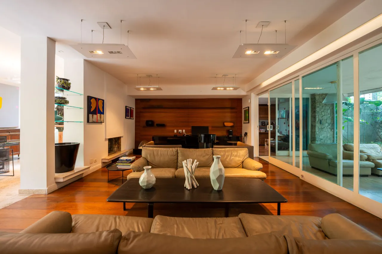 casa-bem-localizada-no-jardim-europa-18570-1