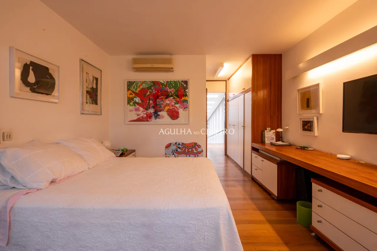 casa-incrivel-com-um-projeto-brutalista-e-um-jardim-deslumbrante-assinado-por-ninguem-menos-que-o-genial-burle-marx-em-alto-de-pinheiros-18691-11