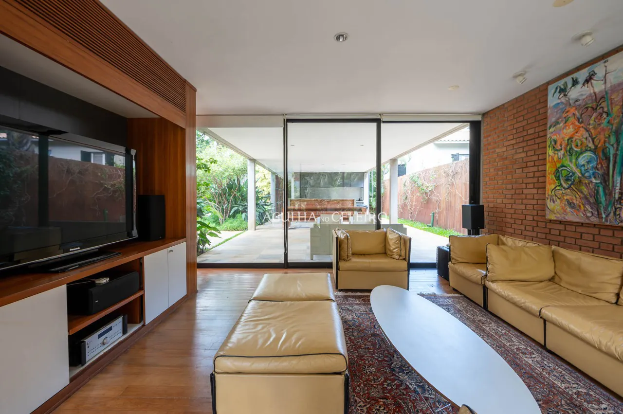 casa-incrivel-com-um-projeto-brutalista-e-um-jardim-deslumbrante-assinado-por-ninguem-menos-que-o-genial-burle-marx-em-alto-de-pinheiros-18691-6