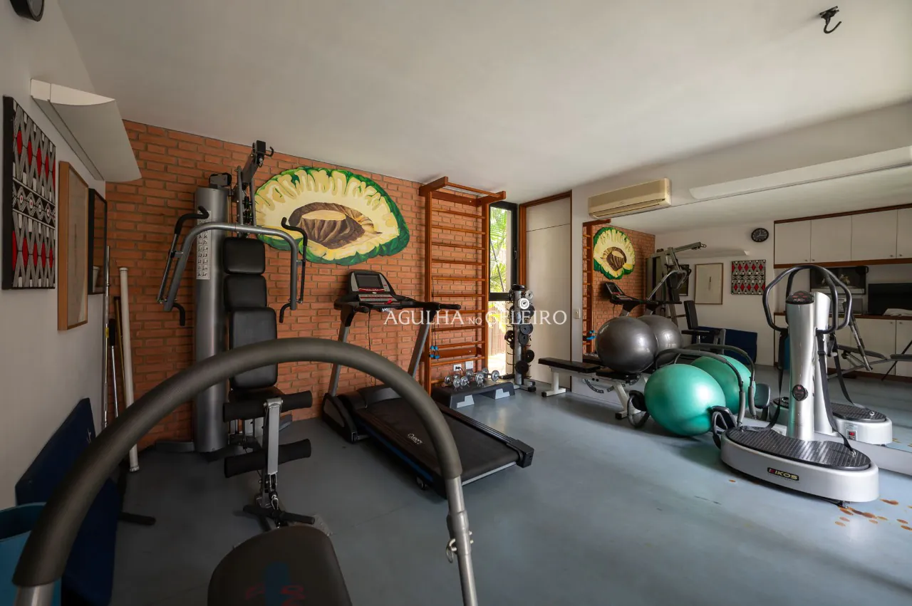 casa-incrivel-com-um-projeto-brutalista-e-um-jardim-deslumbrante-assinado-por-ninguem-menos-que-o-genial-burle-marx-em-alto-de-pinheiros-18691-8