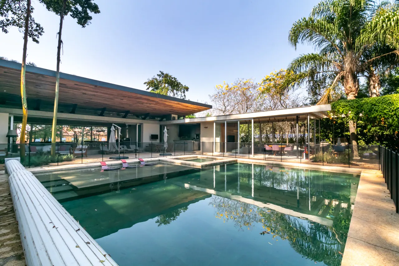 casa-projetada-por-gui-mattos-para-venda-na-fazenda-boa-vista-18712-1