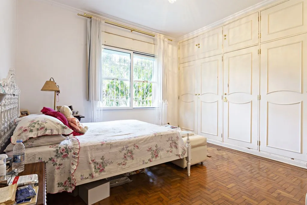 casa-terrea-ampla-com-estilo-classico-18685-12