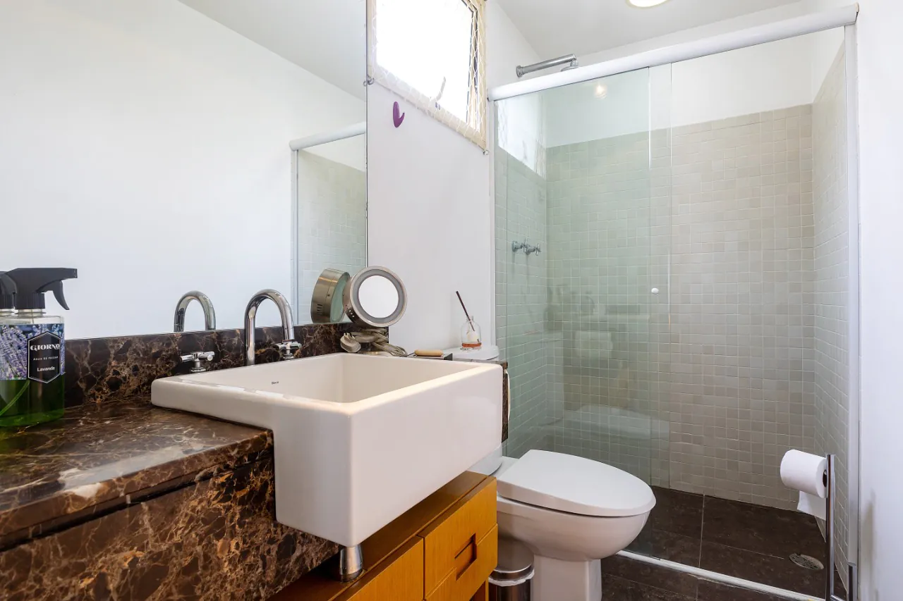 Apartamento Reformado com Vista Exclusiva para Venda em Moema Pássaros. – 12263