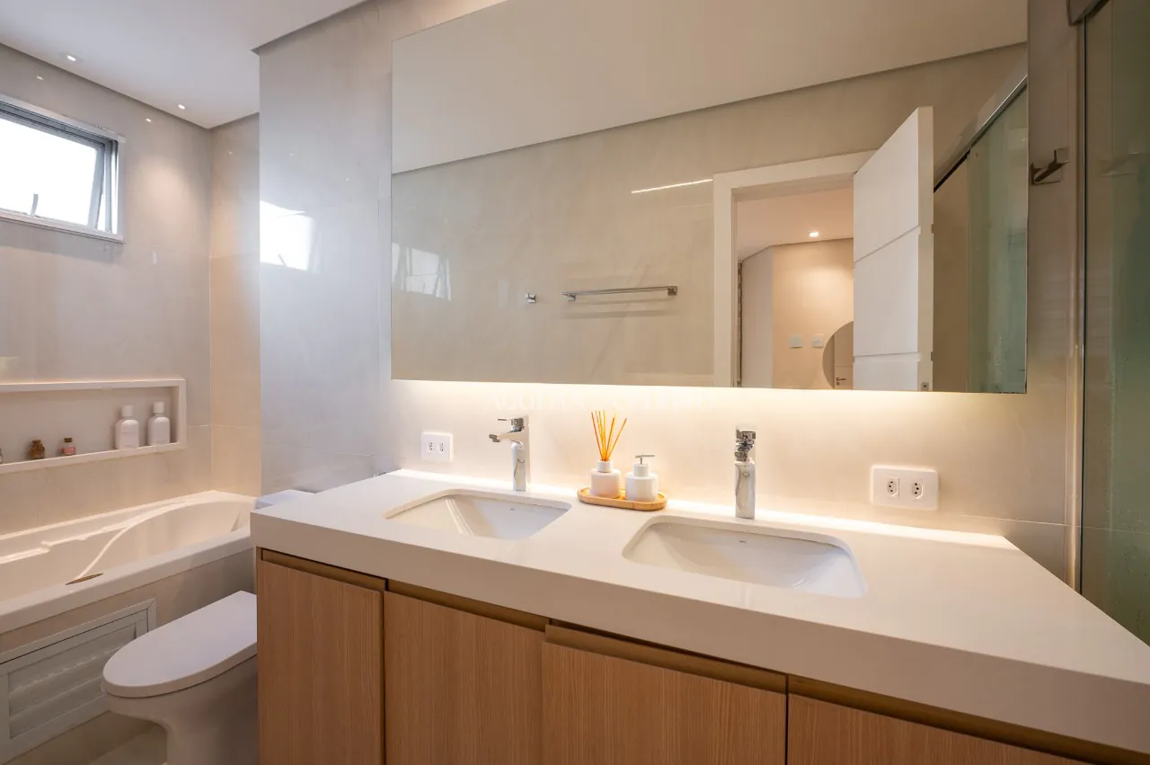 Apartamento recém reformado com planta singular à venda em Moema – 18412 - imovel-38773-17 copiar