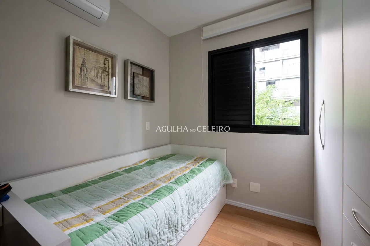 Apartamento reformado e fora de rota. – 18492