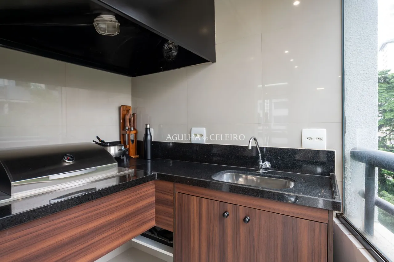 Apartamento reformado e fora de rota. – 18492